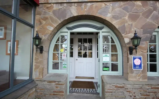 Sunningdale Hotel