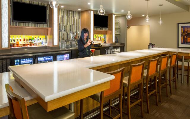 Holiday Inn Airport - Portland by IHG