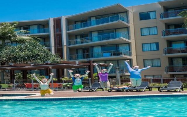Swell Resort