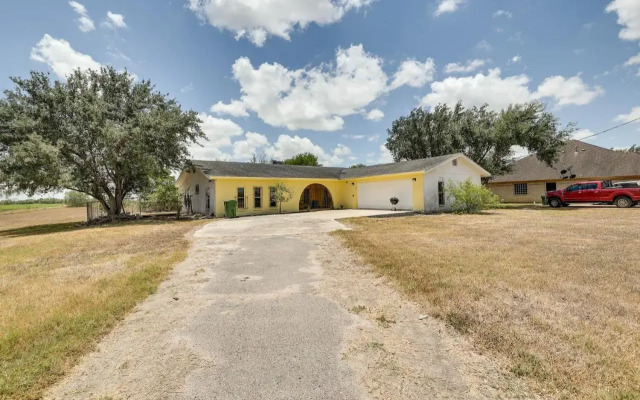 Screened Porch: Remote Harlingen House!