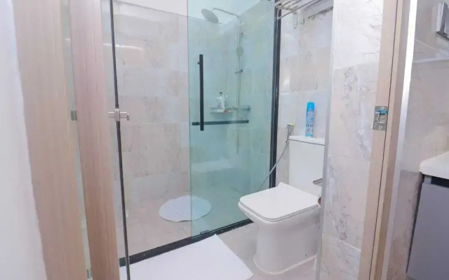 Lux Suites City Oasis Apartments