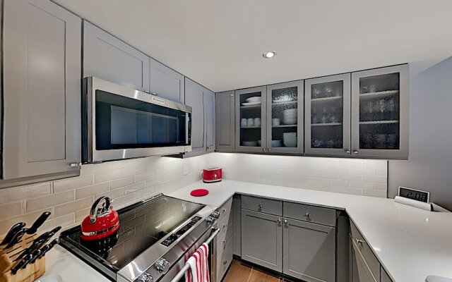 15tru1zs 2 Bedroom Condo