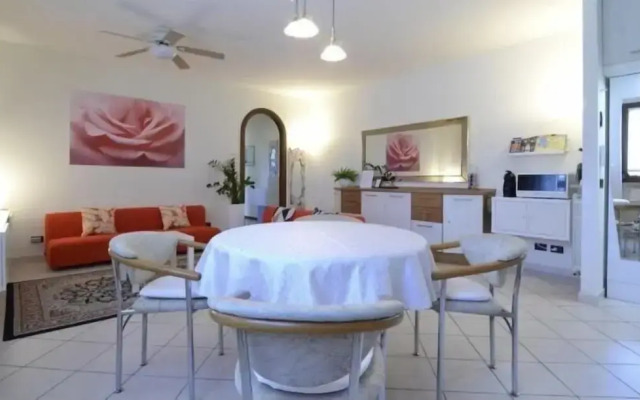 Rosalinde House