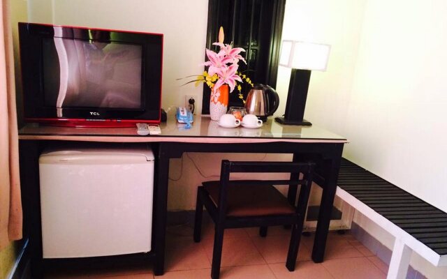 Ruby Bistro Hotel