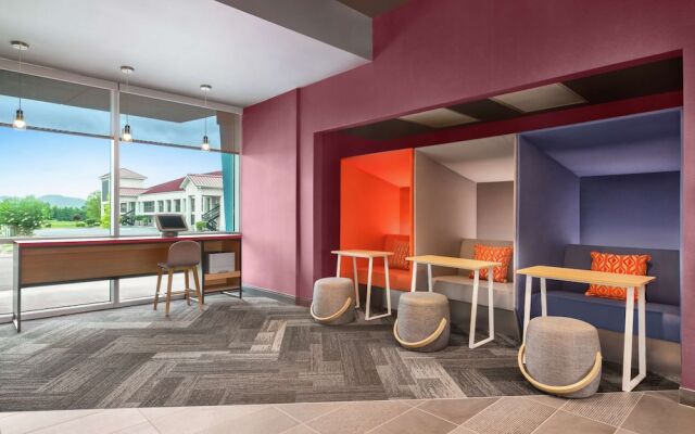 Tru by Hilton Ringgold