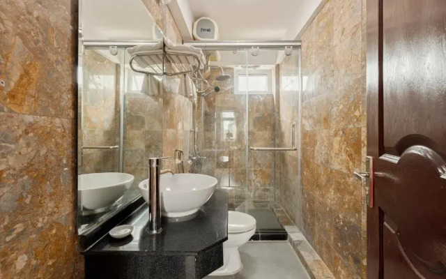 Hanoi Central Park Hotel