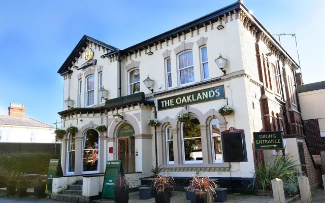 Oaklands Hotel