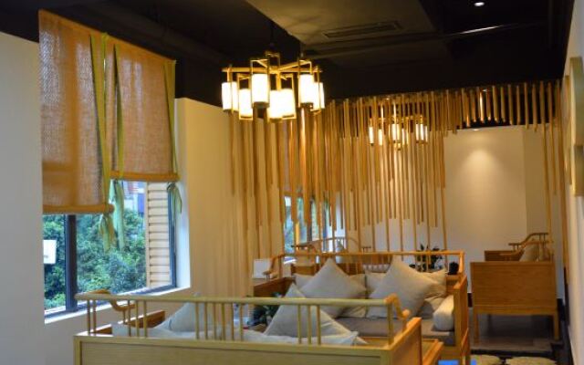 Youjia Traders Hotel (Pengzhou Longxing Temple)