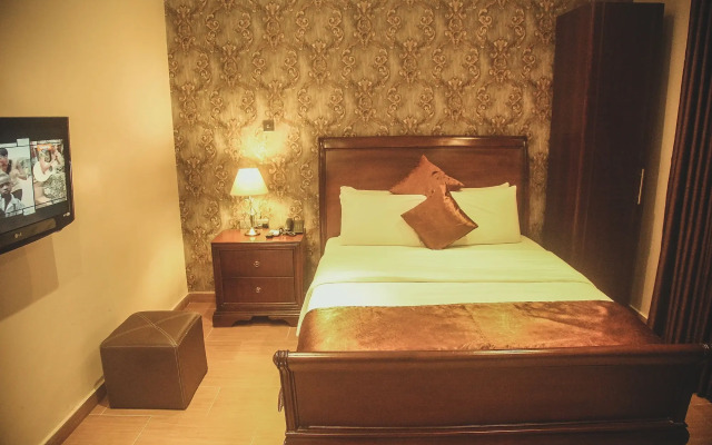 Fryburg Suites