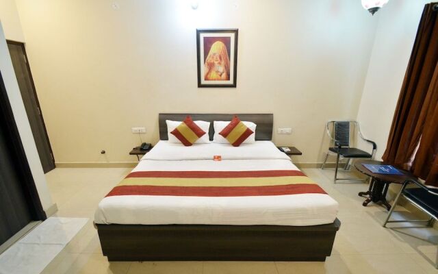 OYO 7676 Golden Sunrise Inn