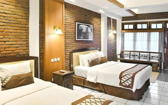 Paku Mas Hotel – Guest Rooms – Sleman