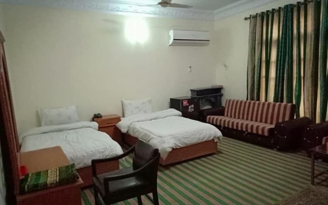 Shahi Palace Guest House