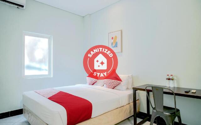 Hotel O Makassar near Mall Panakukkang formerly Sayang Home Stay