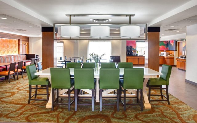 Fairfield Inn and Suites by Marriott Toronto Brampton