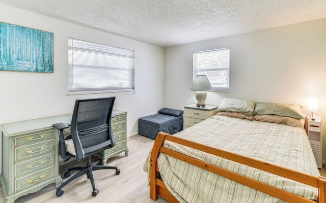 Walk to Nature Trails: Bradenton Getaway!