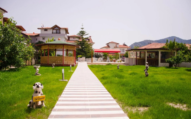 Yaprak Hotel