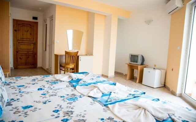 Cristal Hotel
