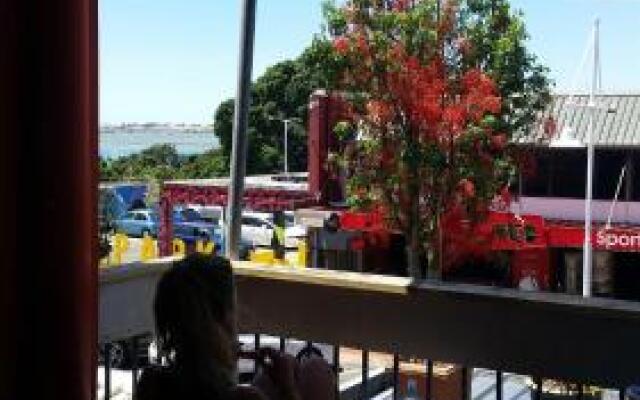Loft 109 Backpackers Hostel