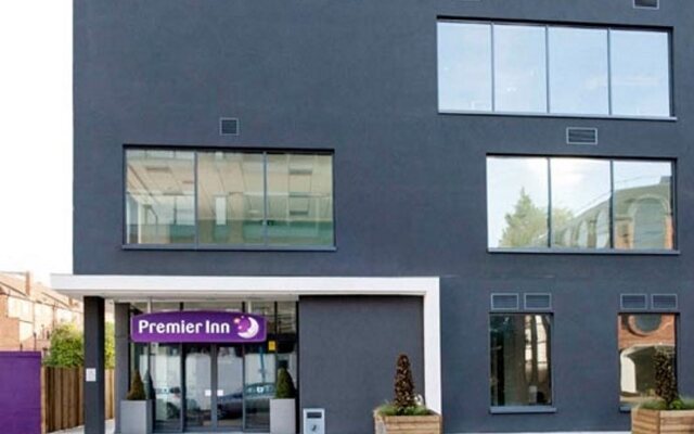 Premier Inn Woking Town Centre