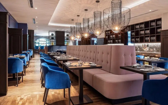 Hotel Luc - Autograph Collection