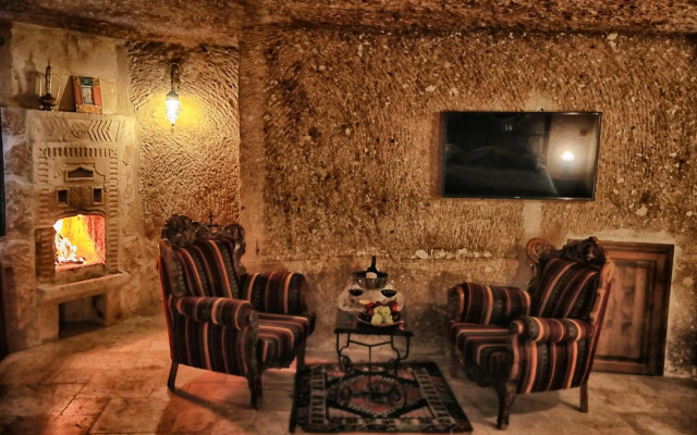 Traveller's Cave Hotel