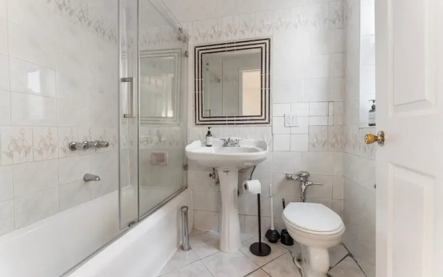 Bay Ridge ApartHotel