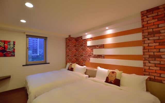 Ruocing Hot Spring Hotel