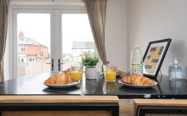 Captivating Beverley 3-bed House Private Parking