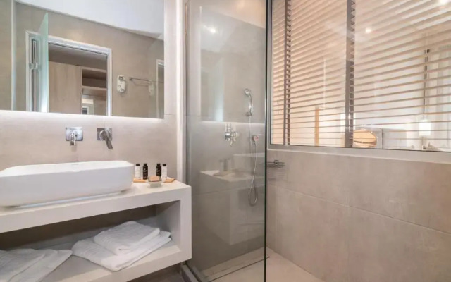 Venus Hotel & Suites