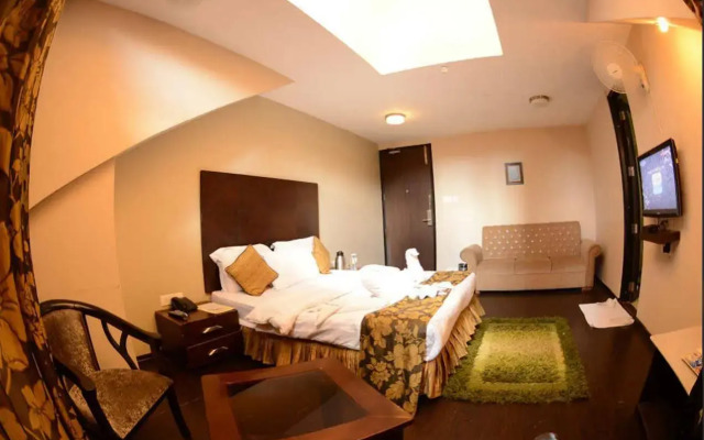 Hotel Pine Spring Gulmarg