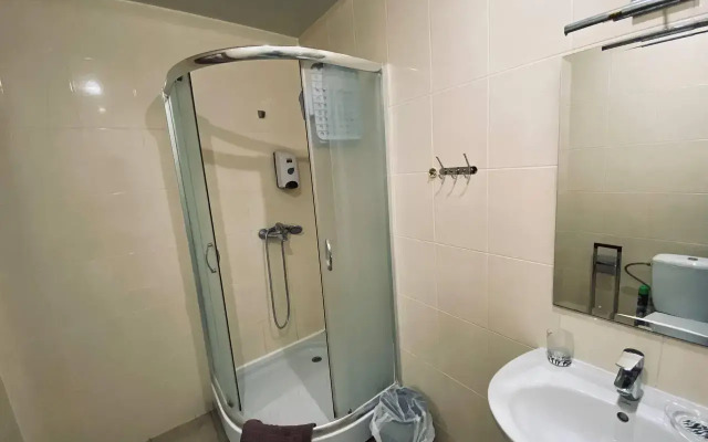 Таврида на Набережной им. Ленина