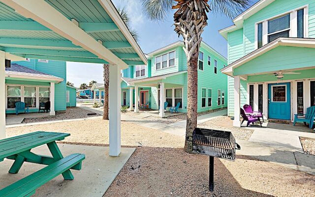 Reel Beachy @ The Commons