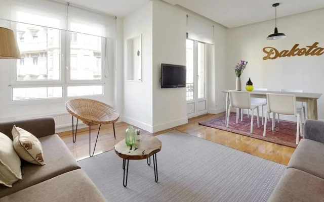 Mirakruz H Apartment by FeelFree Rentals