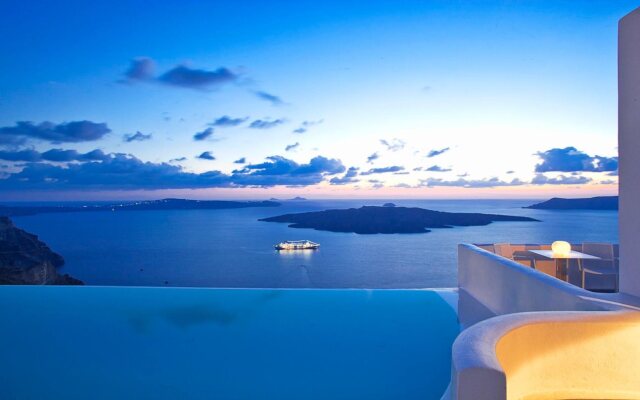 Cosmopolitan Suites