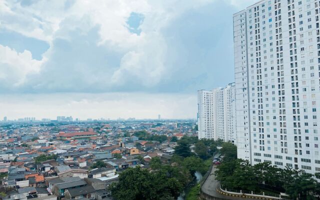 Modern Look And Restful 2Br Bassura City Apartment Near Mall