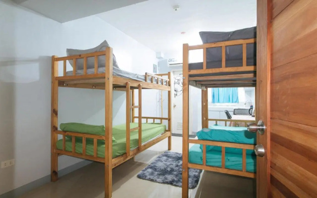 Budget Backpackers Transient House Near Naia by RedDoorz