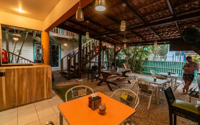 Tramonto ROJO Santa Teresa Guest House