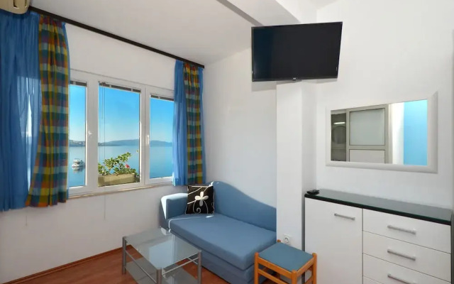 Apartments Mira