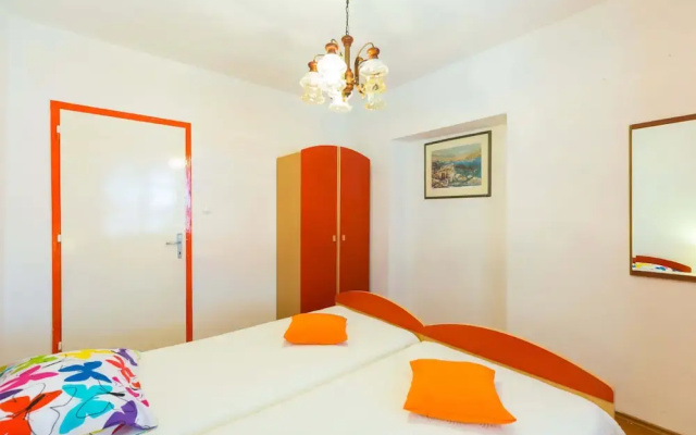 Anika Apartment