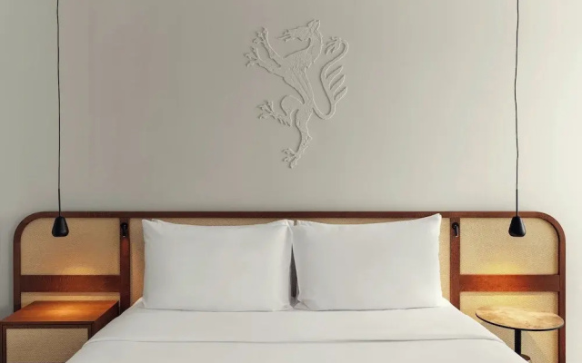 The Isolano, Cres, Autograph Collection