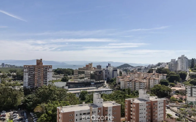 Apt With Private Barbecue and Pool Pea1301