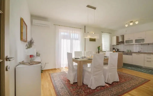 Apartment Vana - 400 m from beach