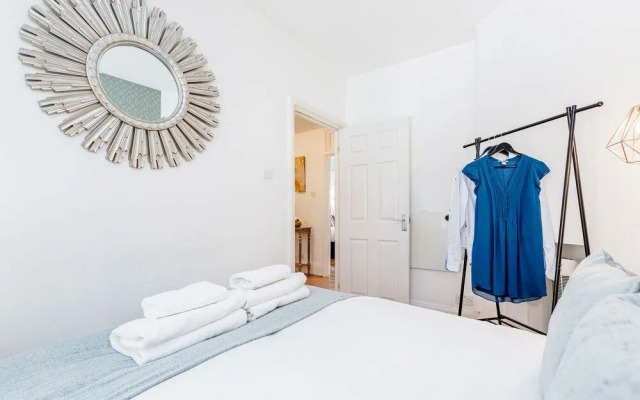 Trendy Covent Garden Apartment