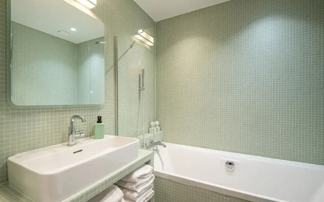 NEW Appt Style le Corbusier avec Balcon