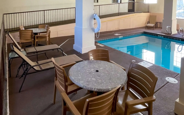 Comfort Inn & Suites Midtown