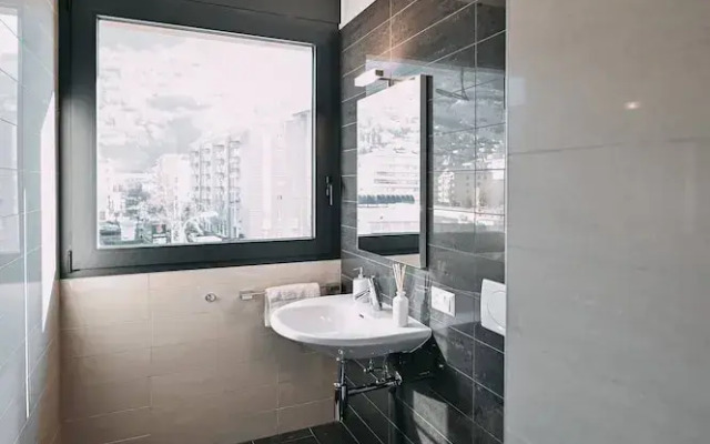 New Central Plaza Apartment 3