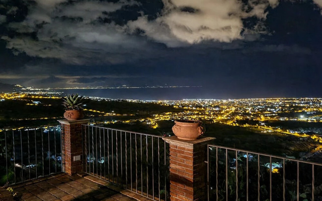 Etna Panoramic Villa With Swimming Pool