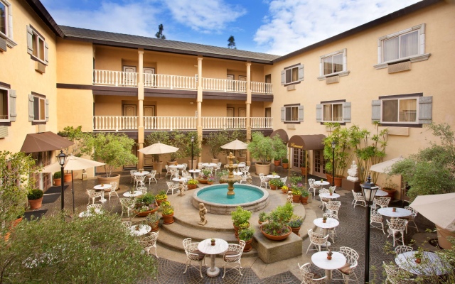 Ayres Hotel Costa Mesa/Newport Beach