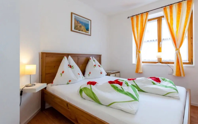 Spacious Holiday Home In Niedernsill With Garden