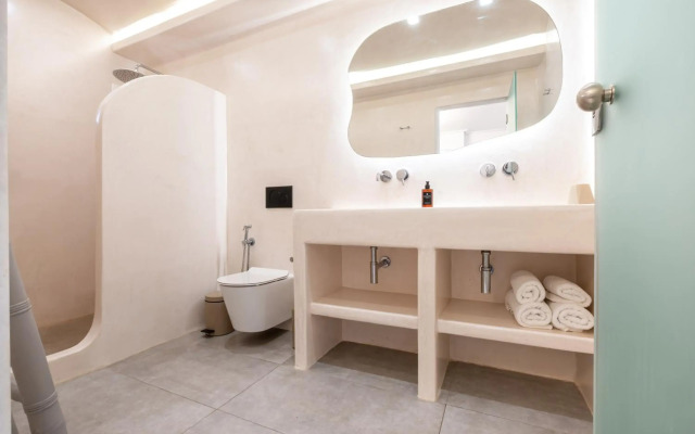 Liana Beach Hotel & Spa